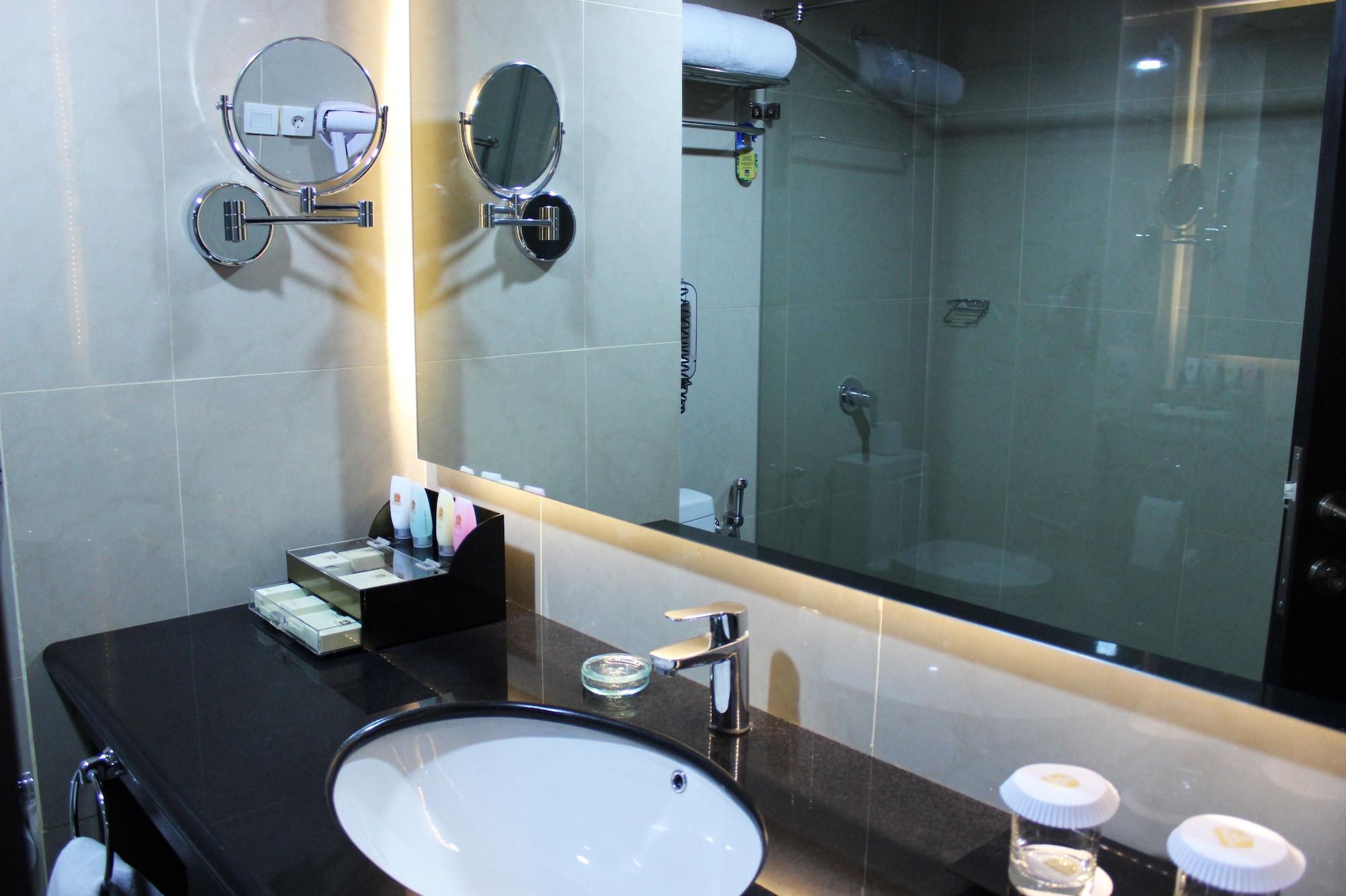 Best Western Premier The Hive Jakarta Buitenkant foto